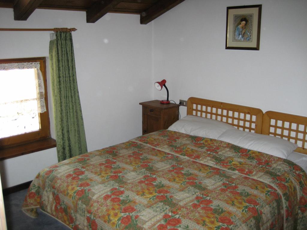 Apartamento Casa Martini Mezzana  Habitación foto
